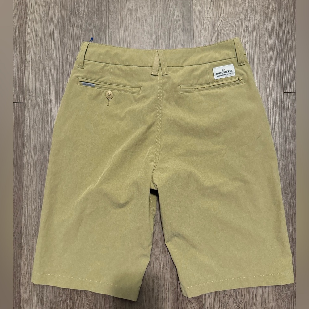 Men's size 27 Quiksilver Amphibian Board Shorts Khaki 4 Way Stretch Straight leg